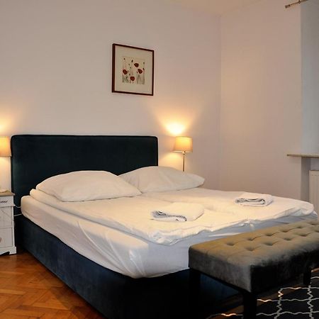 Prudentia Apartments Brzozowa Варшава Экстерьер фото