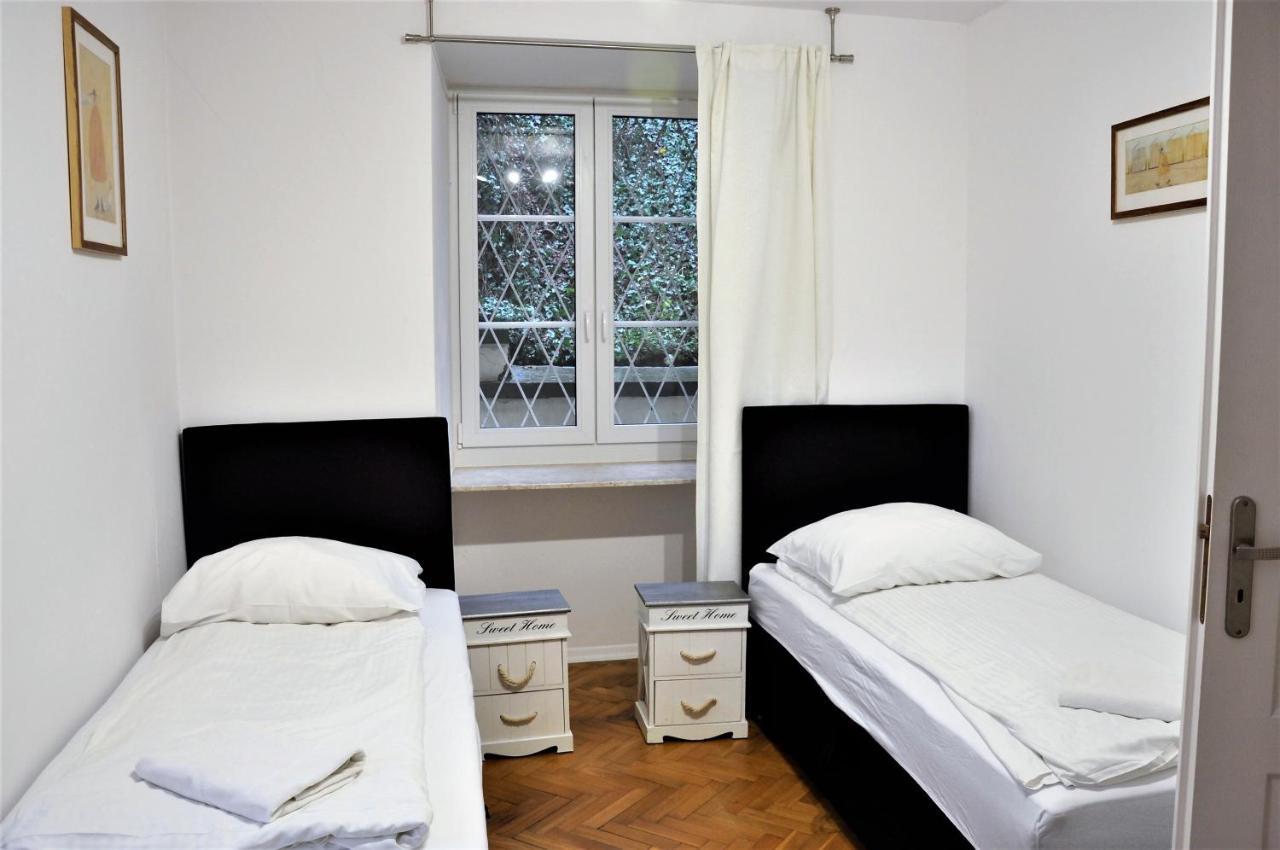 Prudentia Apartments Brzozowa Варшава Экстерьер фото